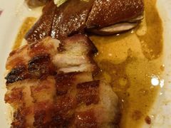 招牌烧鹅拼叉烧-猪肉婆私房菜(容桂总店)