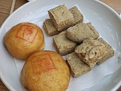 金馒包·永昌臭豆腐-苏小柳点心·手作小笼包(新街口分院店)