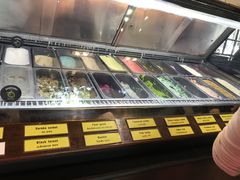 -莓园冰淇淋店