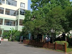 -上海市龙苑中学