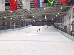 -乔波室内滑雪场