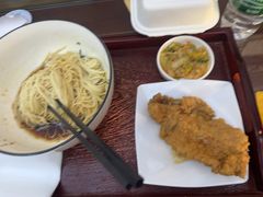 -百年老字号·观振兴蟹黄面·三虾面·苏式面(观前街富仁坊巷店)