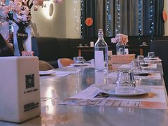 -樱花里音乐餐吧·牛扒椰子鸡(东圃店)