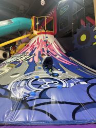 -欧酷世界动力星球(王府井奥莱UP TOWN店)