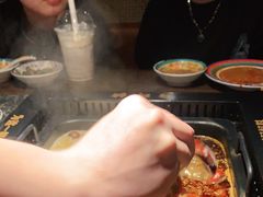 -老牌坊云南鱼豆花火锅(哈西万达店)