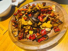 -隔壁老王·家常云南菜(花巷店)