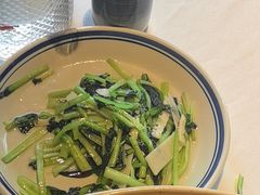 -八府香鸭·啫啫煲(华山路店)