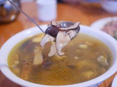松茸炖鸡-翕庐小苑