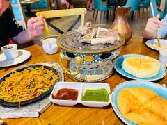 -蒙亨·手把肉·蒙古包文化主题餐厅(天恒广场店)