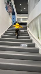 -MINI MARS KIDS CLUB亲子家庭中心(长宁天山店)