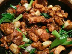 啫啫走地鸡-八府香鸭·啫啫煲(华山路店)