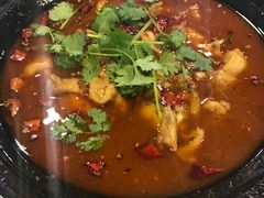 -虾弄弄海派小龙虾·牛羊蝎子火锅