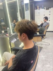 -藤野造型烫发染发