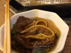 -山城年华老火锅(玉林店)