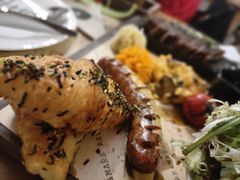 -Mark&Mars Restaurant