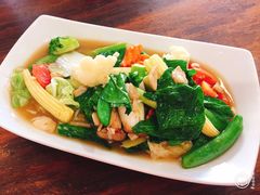 -Dang restaurant (patong phuket)