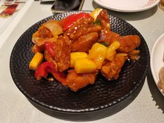 脆皮菠萝咕噜肉-星發茶餐厅(小梅大街店)