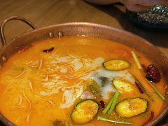 -洱火云南酸菜牛肉火锅(石景山当代商城店)