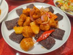 脆皮红豆糕拌酸甜咕噜肉-禾府酒家·传统广府味(番禺店)