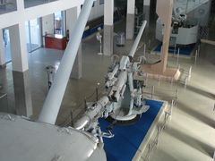 兵器馆二楼俯视一楼-海军上海博览馆