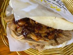 乾县酱辣子夹馍-张兴邦擀面皮(禧悦里店)