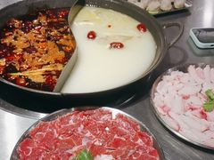 -鹿鸣山草本茶香火锅(园西路店)