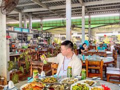 -四川小胡子海鲜(丁村万人海鲜广场店)