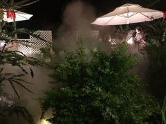 -墨居上隐·院子里火锅(峨眉店)