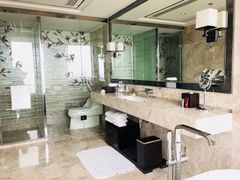 -上海宝华万豪酒店