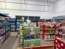 -逝水玩具折扣店