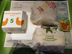 -麦当劳(展览路店)