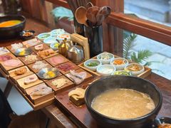 -银米·云南传统过桥米线(双廊黑金冠店)