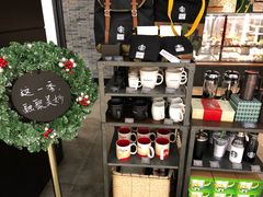 零售区-星巴克臻选(深圳华强北茂业店)