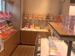 零售区-好利来(山东路店)