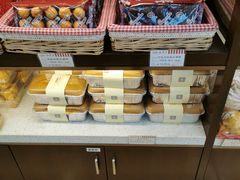 -红宝石·鲜奶小方·海派西点房(丰庄店)