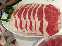 精选上脑牛肉-洪氏嗨捞·广东猪肚鸡·椰子鸡火锅(西咸万象城店)