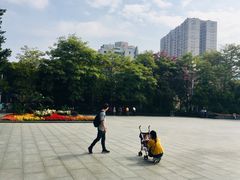-英雄广场