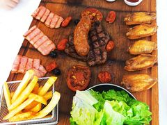 牛排拼盘-火车头法国西餐厅