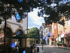 -钟书阁(松江泰晤士小镇店)