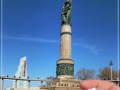 -人民防洪胜利纪念塔