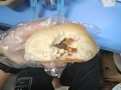 -奈雪的茶(亨特国际广场店)