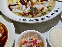 -江渔儿酸菜鱼·拔草餐厅(虎门君乐汇店)