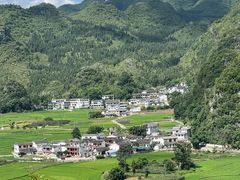 -高荡千年布依古寨旅游景区