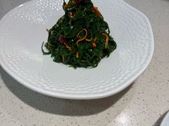 虫草花拌沙葱-伊祥·敦煌楼