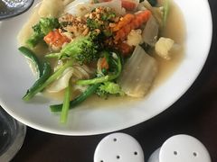 -Neary Khmer Restaurant