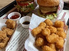 -The Habit Burger Grill 哈比特汉堡(复兴soho店)