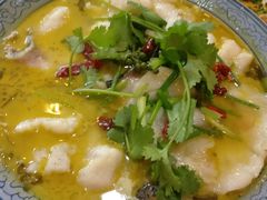 酸菜鱼片-旭龙鱼头王(航华店)