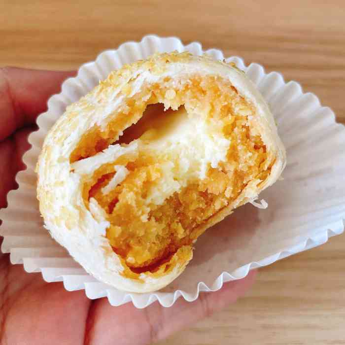 十三不靠·球酥点心(台东步行街店)-"青岛甜点第一家打卡,十三不靠.