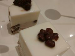 椰汁红豆糕-MEET缘燕窝甜品&Tang's cake(华润万象城店)