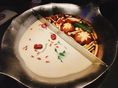 -湊湊火锅·茶憩(杭州湖滨银泰in77店)
